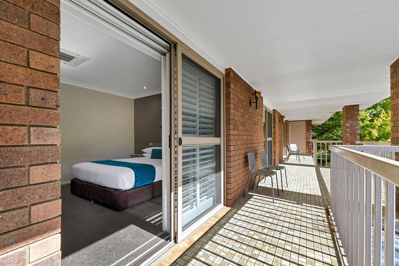 Central Caleula Motor Lodge Orange Bagian luar foto